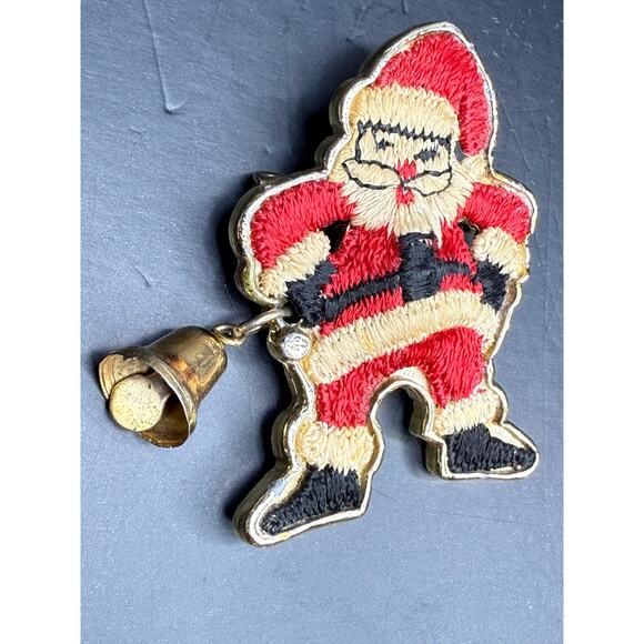 Vintage Woven Red Felt Santa Clause Broach with Working Bell Pinback - Picture 4 of 6